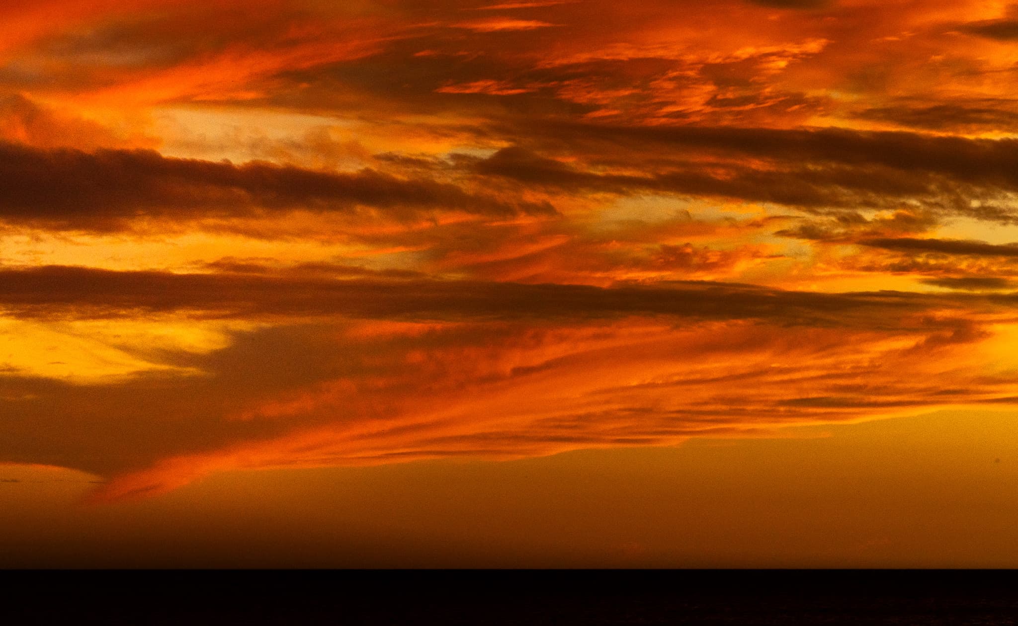 Tornado Infernal - Fotografía artística del mar por Cristian Letelier (Yiasau)